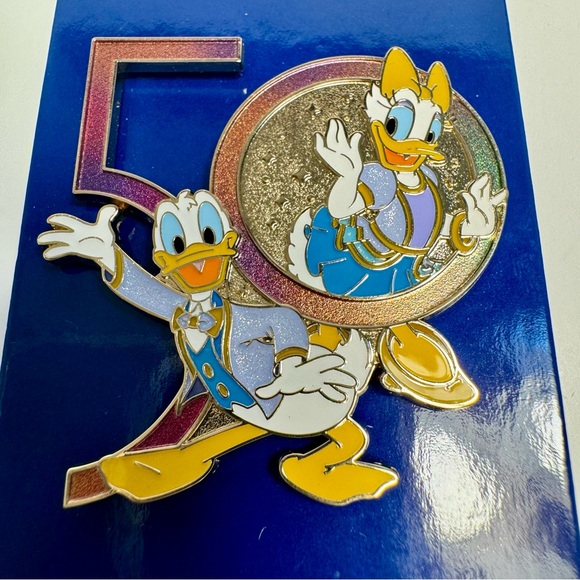 NWT. Disney Donald and Daisy 50th Anniversary pin. Walt Disney World collectible - Picture 2 of 8
